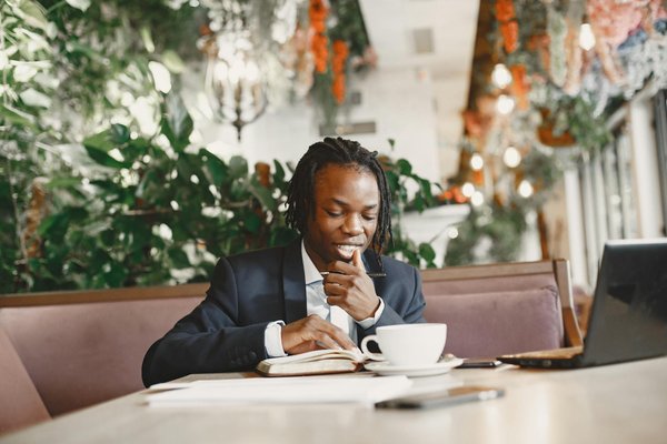 Les équerres pour bâtiment : guide essentiel pour vos projets